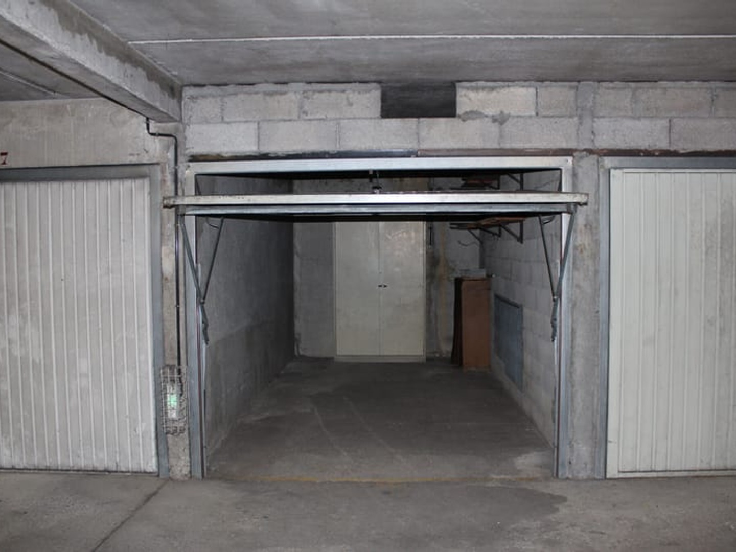 Parking / garage / box à vendre - 15m2 - Marseille 12e (13012)