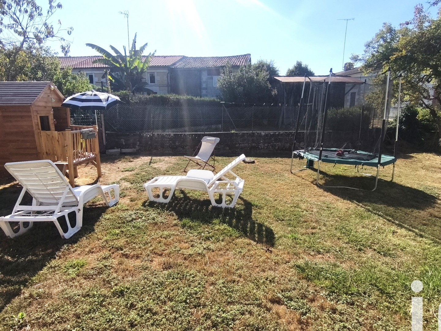 Maison à vendre - 5 pièces - 145m2 - Montlieu-La-Garde (17210)