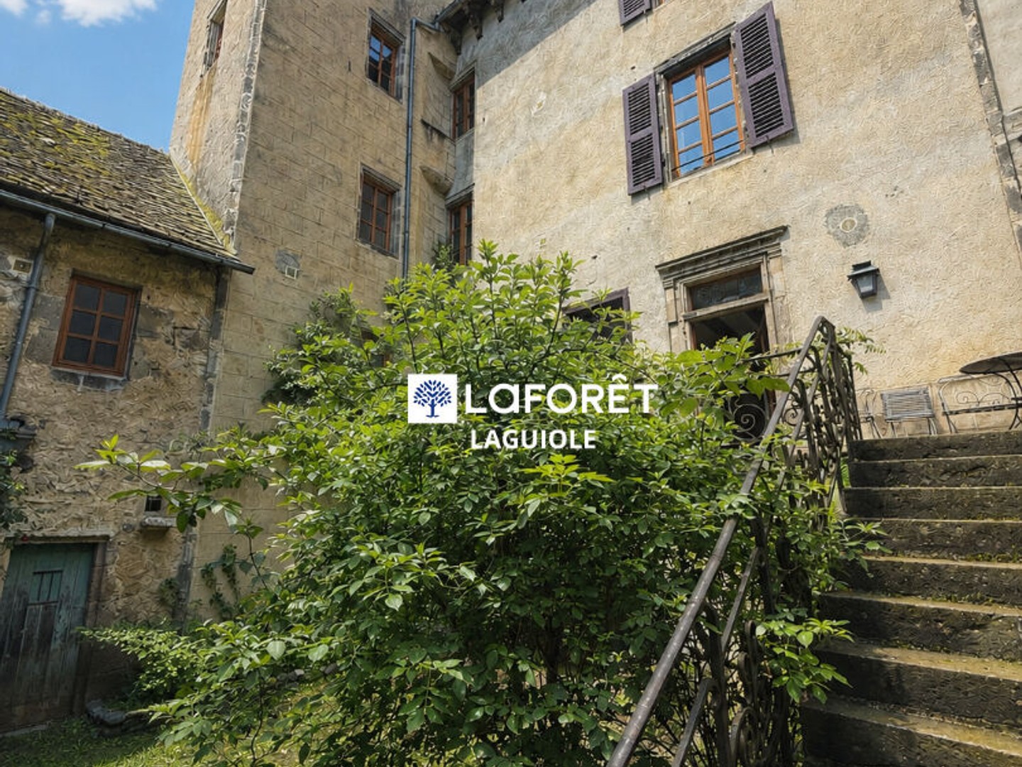 Maison à vendre - 8 pièces - 330m2 - Mur-De-Barrez (12600)