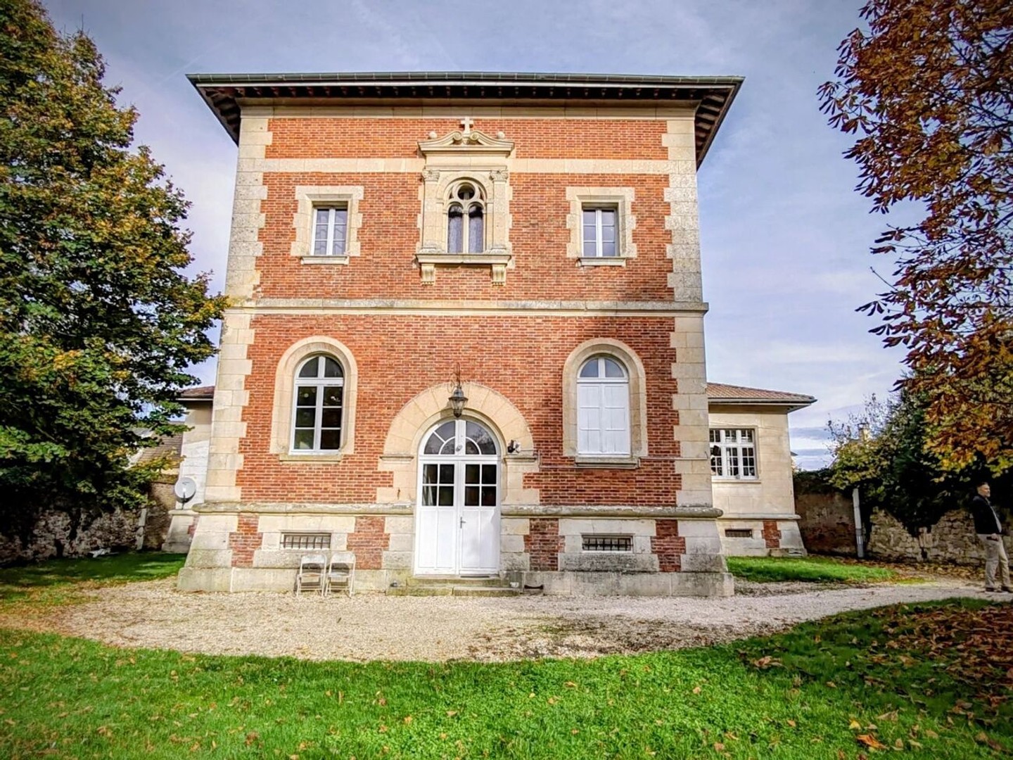 Maison 9 pièces 470 m²