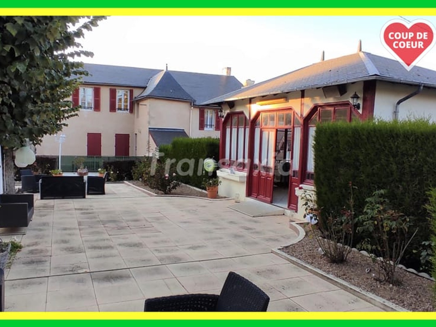 Maison à vendre - 14 pièces - 635m2 - Bourbon-L'archamb... (03160)