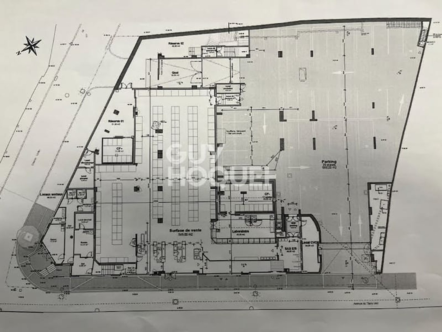 Local 2000 m²