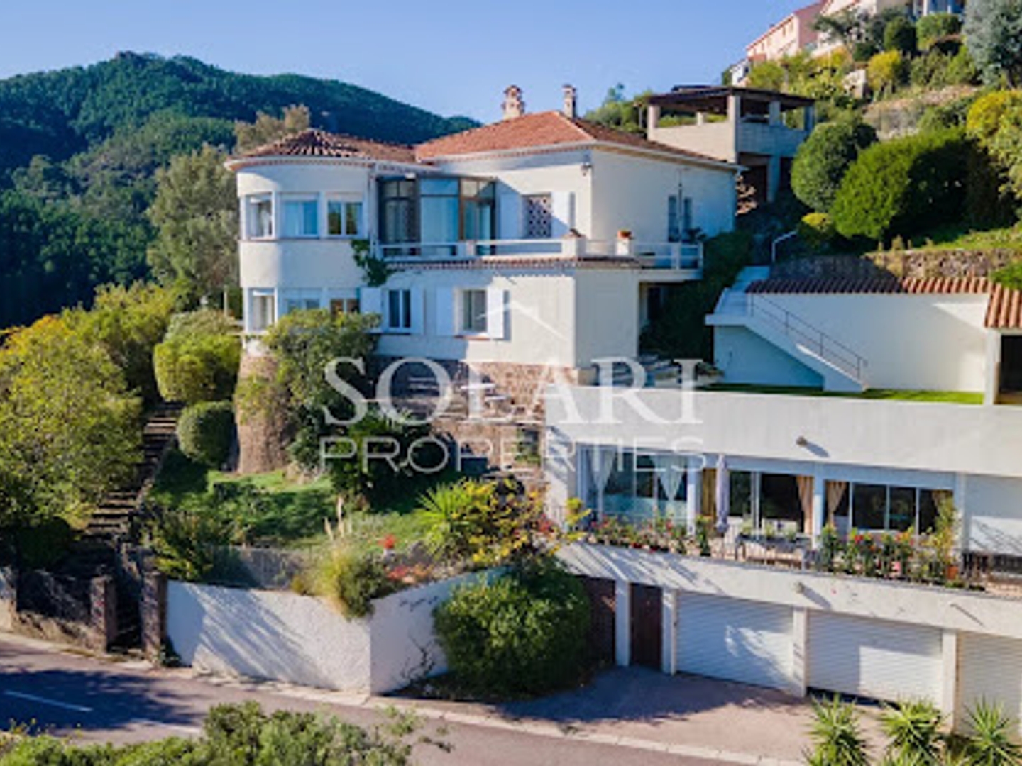 Maison à vendre - 11 pièces - 290m2 - Théoule-Sur-Mer (06590)