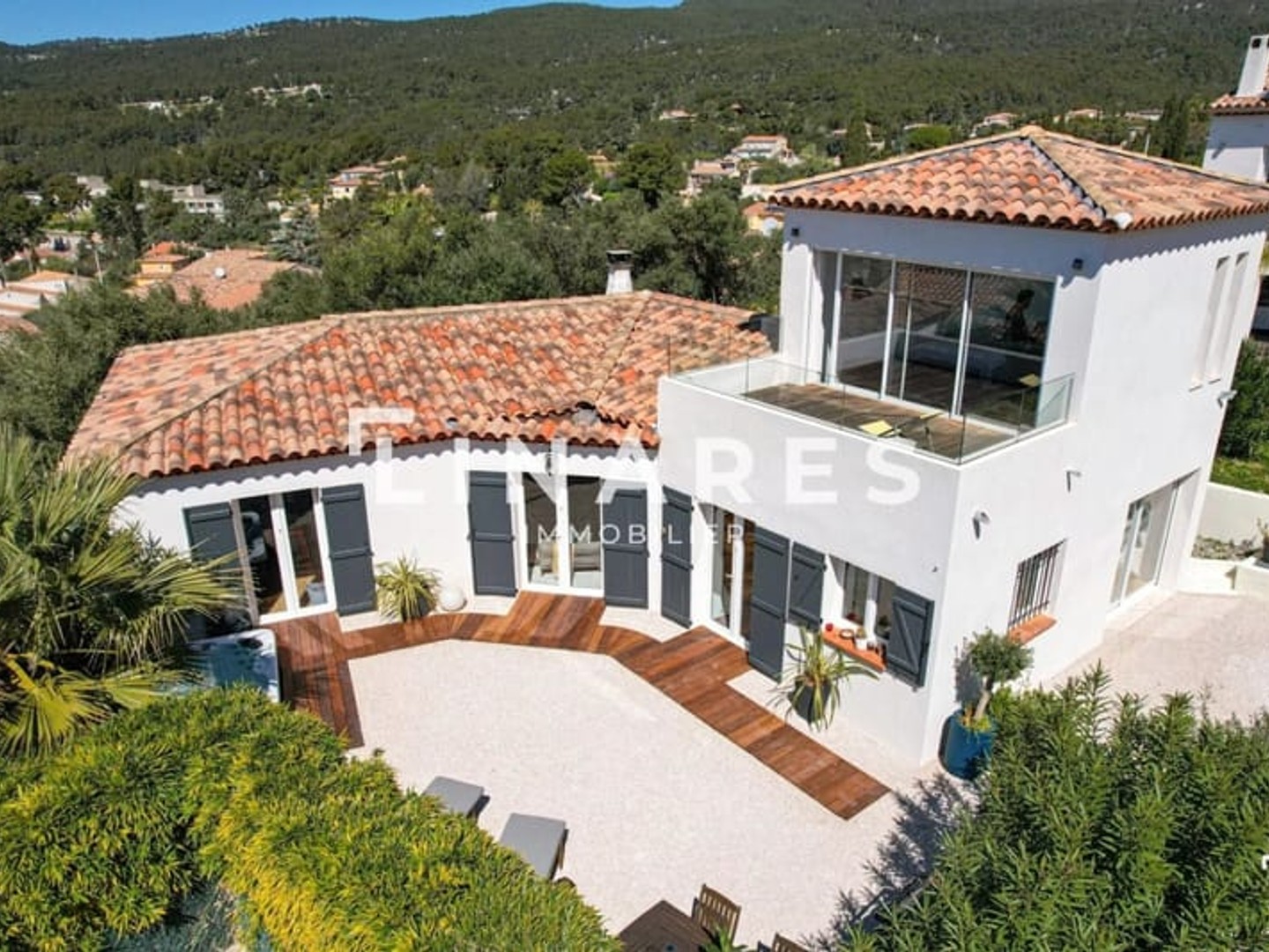 LA PLACIDE - Maison 173m² dont dépendance de 35m² - Jacuzzi - Parcelle 580m² - Ceyreste 13600