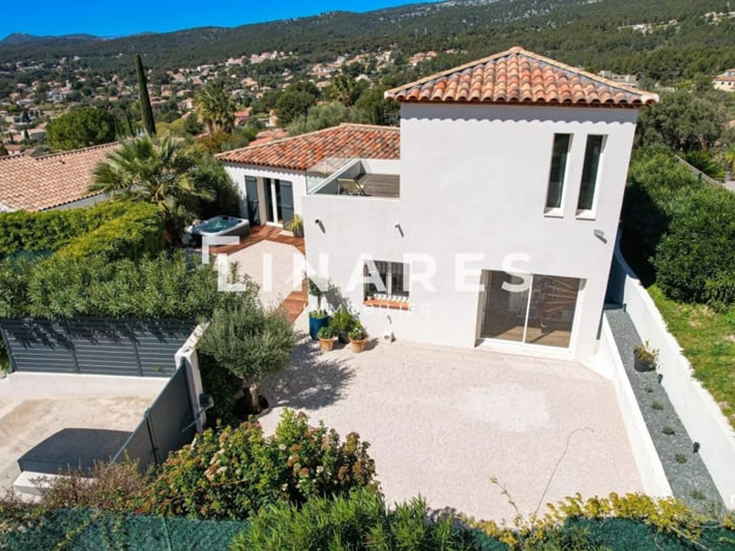 Maison à vendre - 5 pièces - 172m2 - Ceyreste (13600)