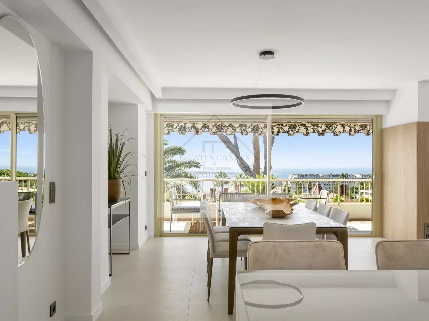 Appartement à vendre - 5 pièces - 121m2 - Cannes (06400)