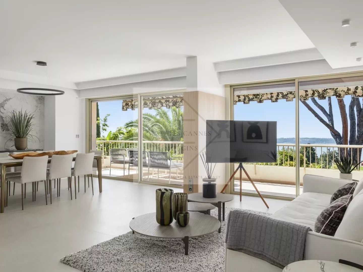 Appartement à vendre - 5 pièces - 121m2 - Cannes (06400)
