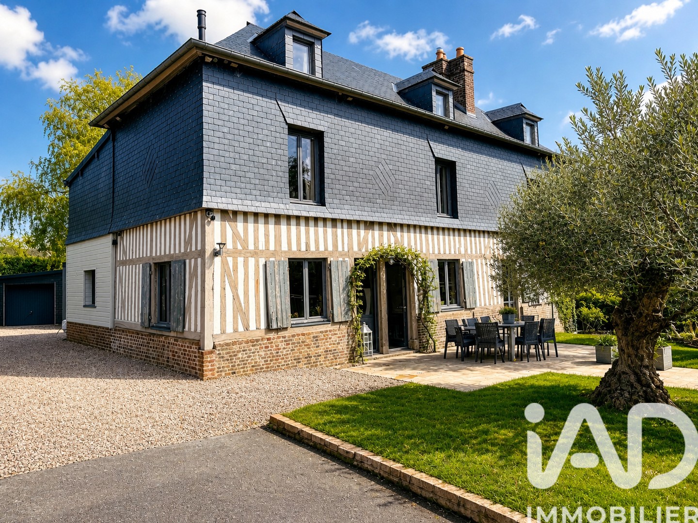 Maison à vendre - 9 pièces - 196m2 - Fourneville (14600)