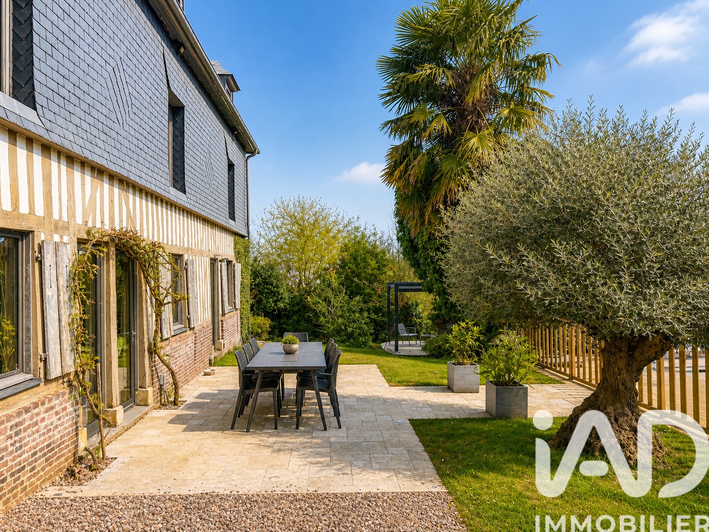 Maison à vendre - 9 pièces - 196m2 - Fourneville (14600)