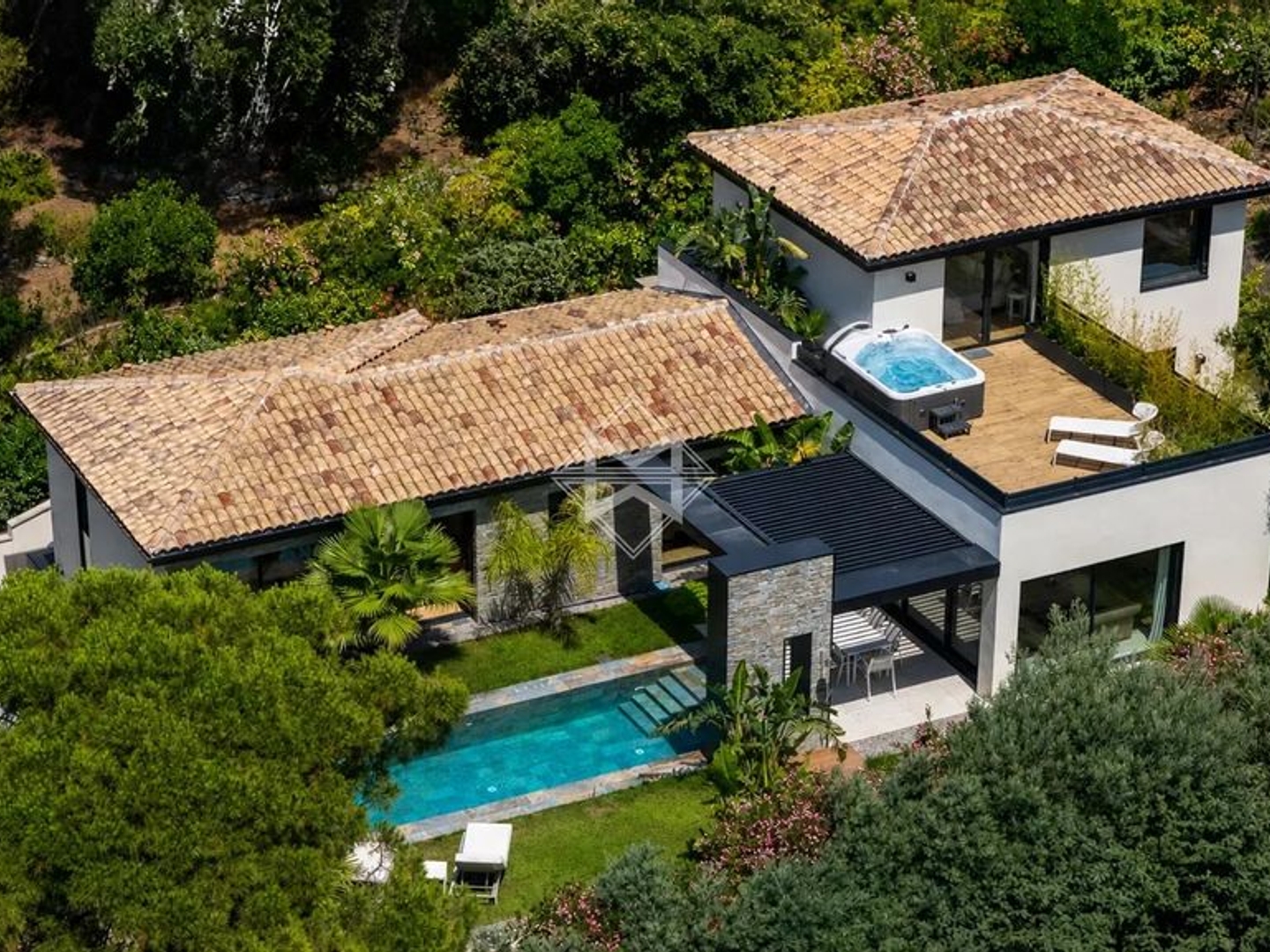 Villa 8 pièces 218 m²