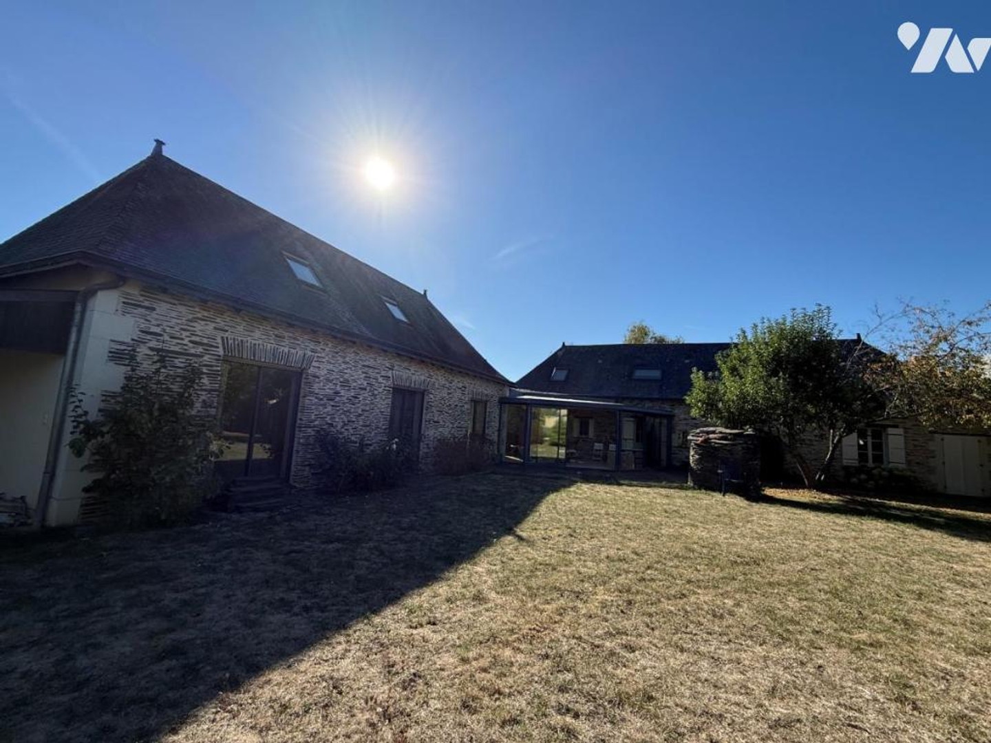 Maison à vendre - 9 pièces - 238m2 - Saint-Barthélemy-... (49124)