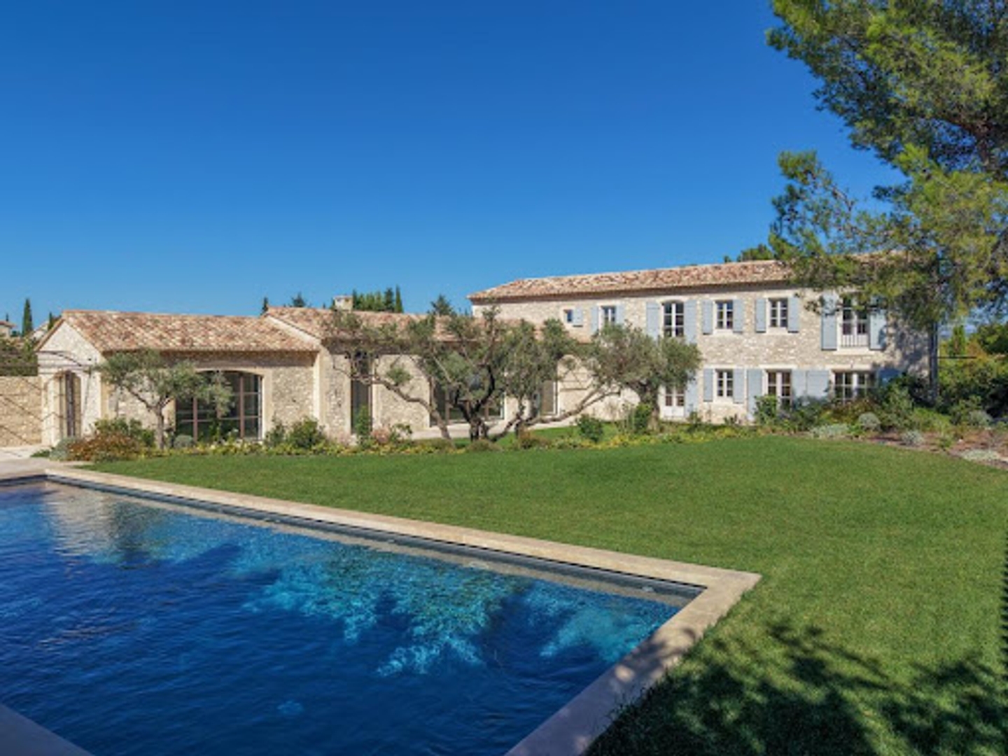 Mas provençal 8 pièces 342 m²