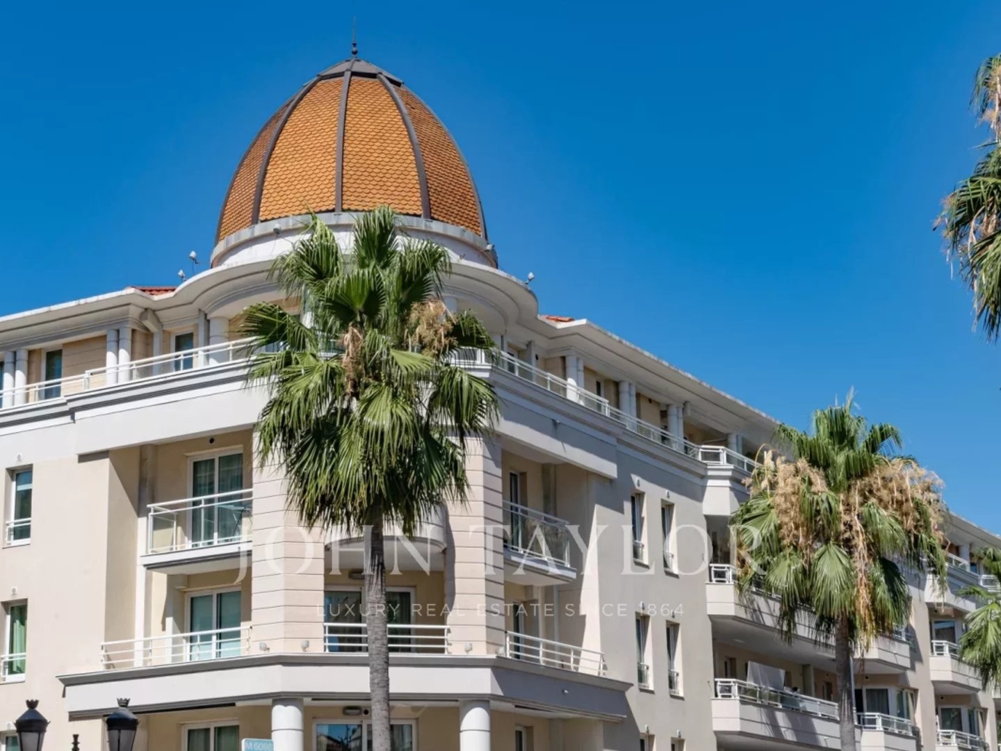 Spacieux appartement en plein centre de Beaulieu-sur-Mer