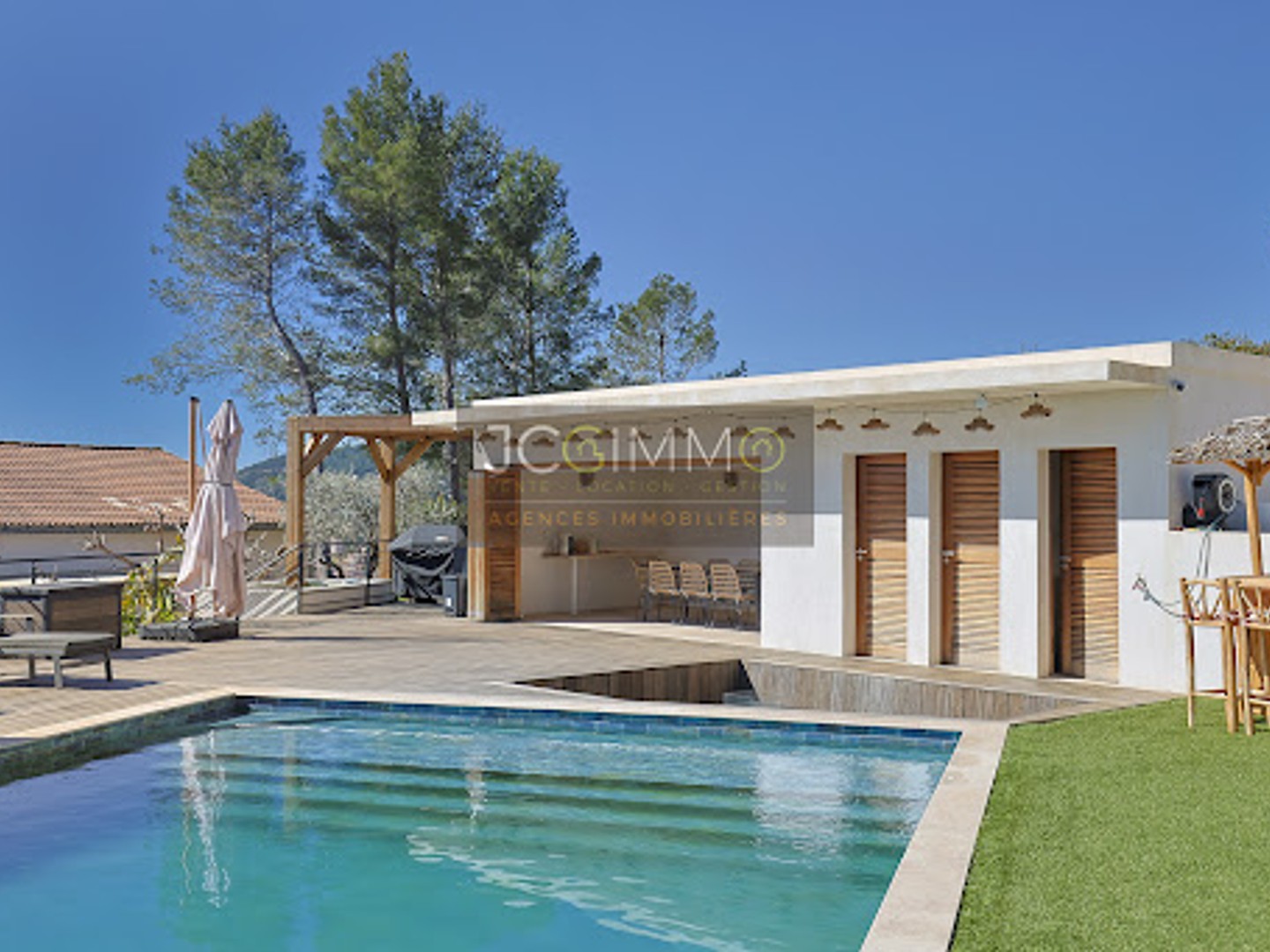 Villa 8 pièces 401 m²