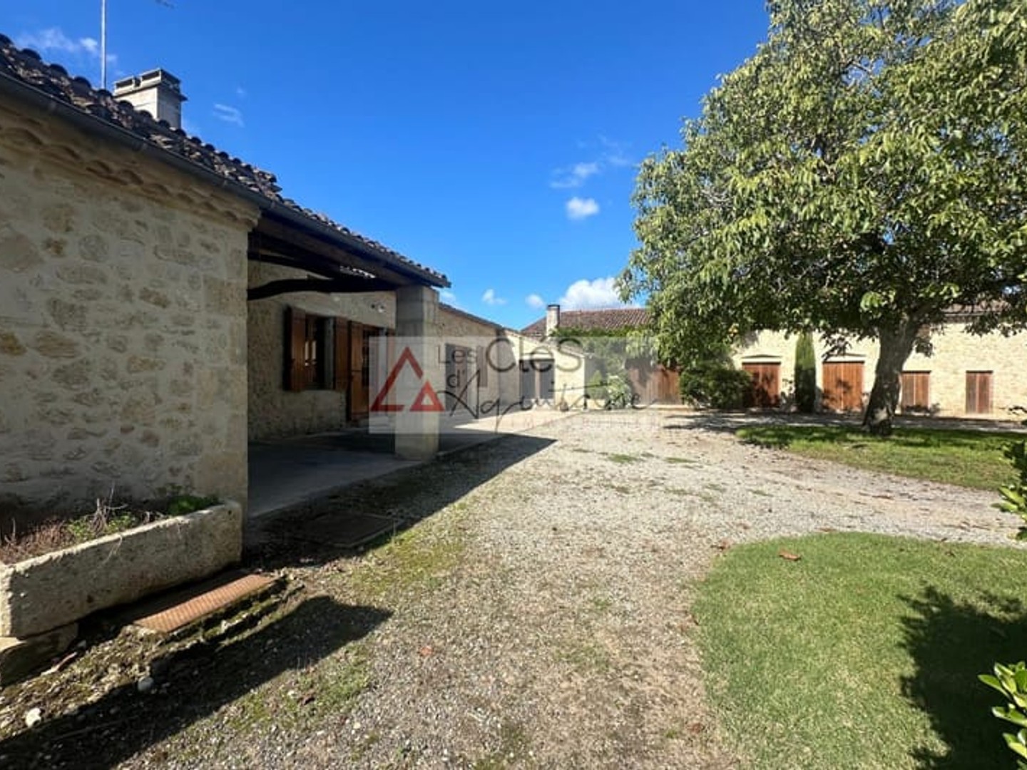 Maison à vendre - 9 pièces - 225m2 - Langon (33210)