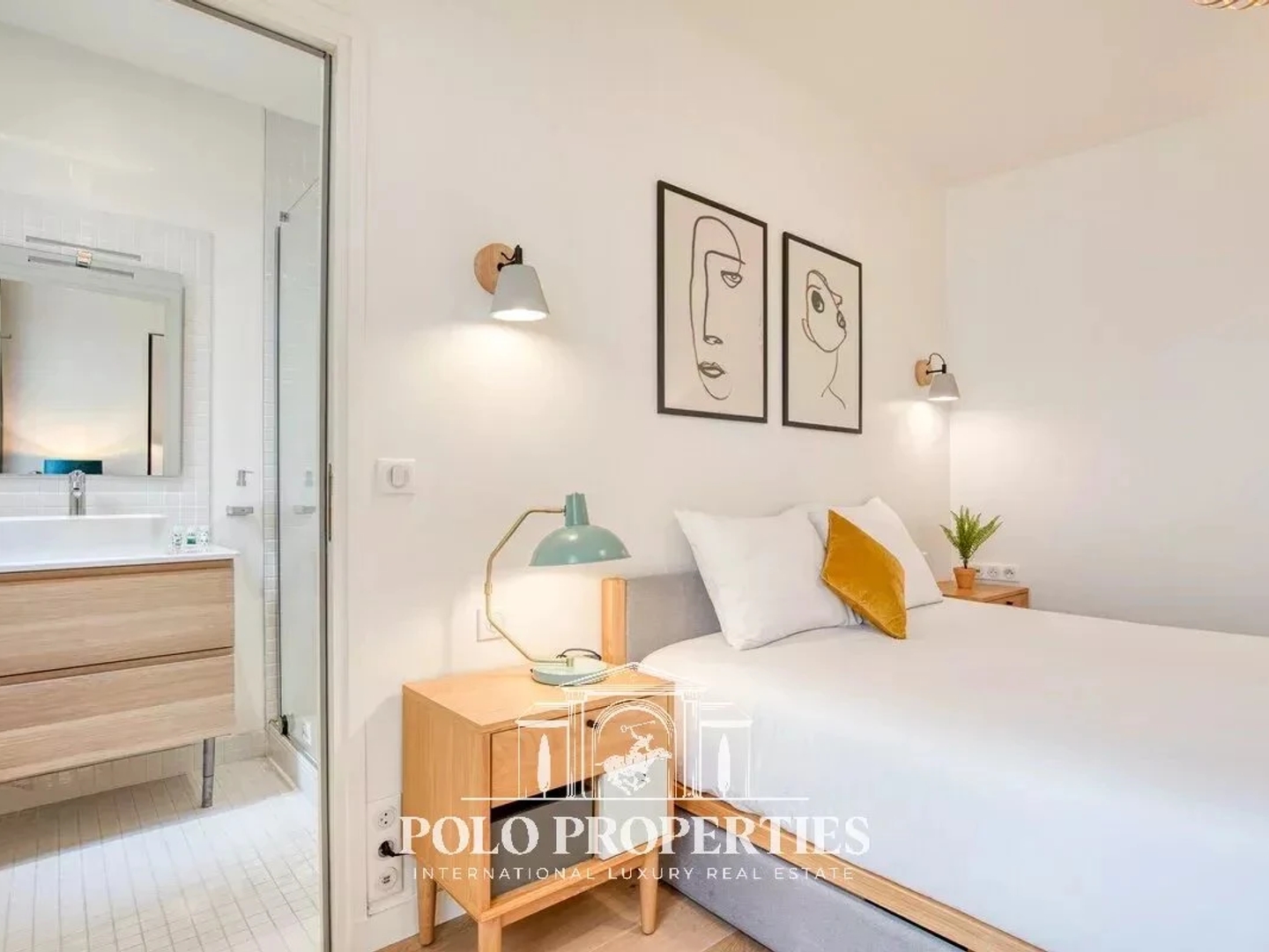 Immeuble à vendre - 4 pièces - 110m2 - Paris 8e (75008)