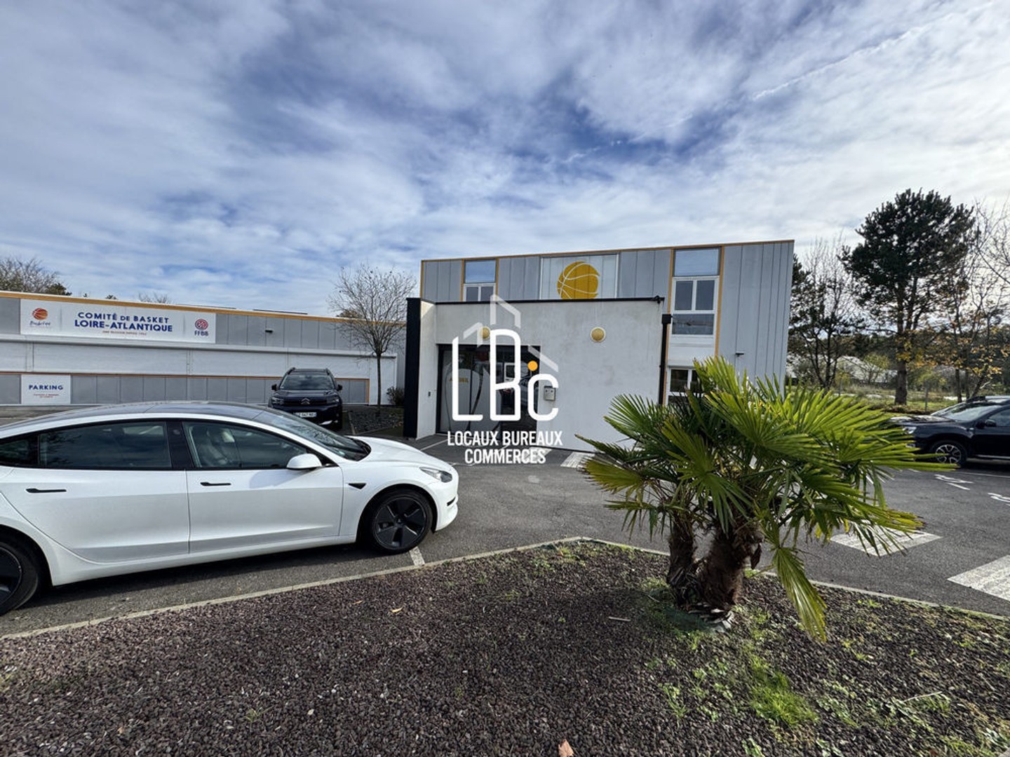 Immeuble à vendre - 2359m2 - Sainte-Luce-Sur-L... (44980)