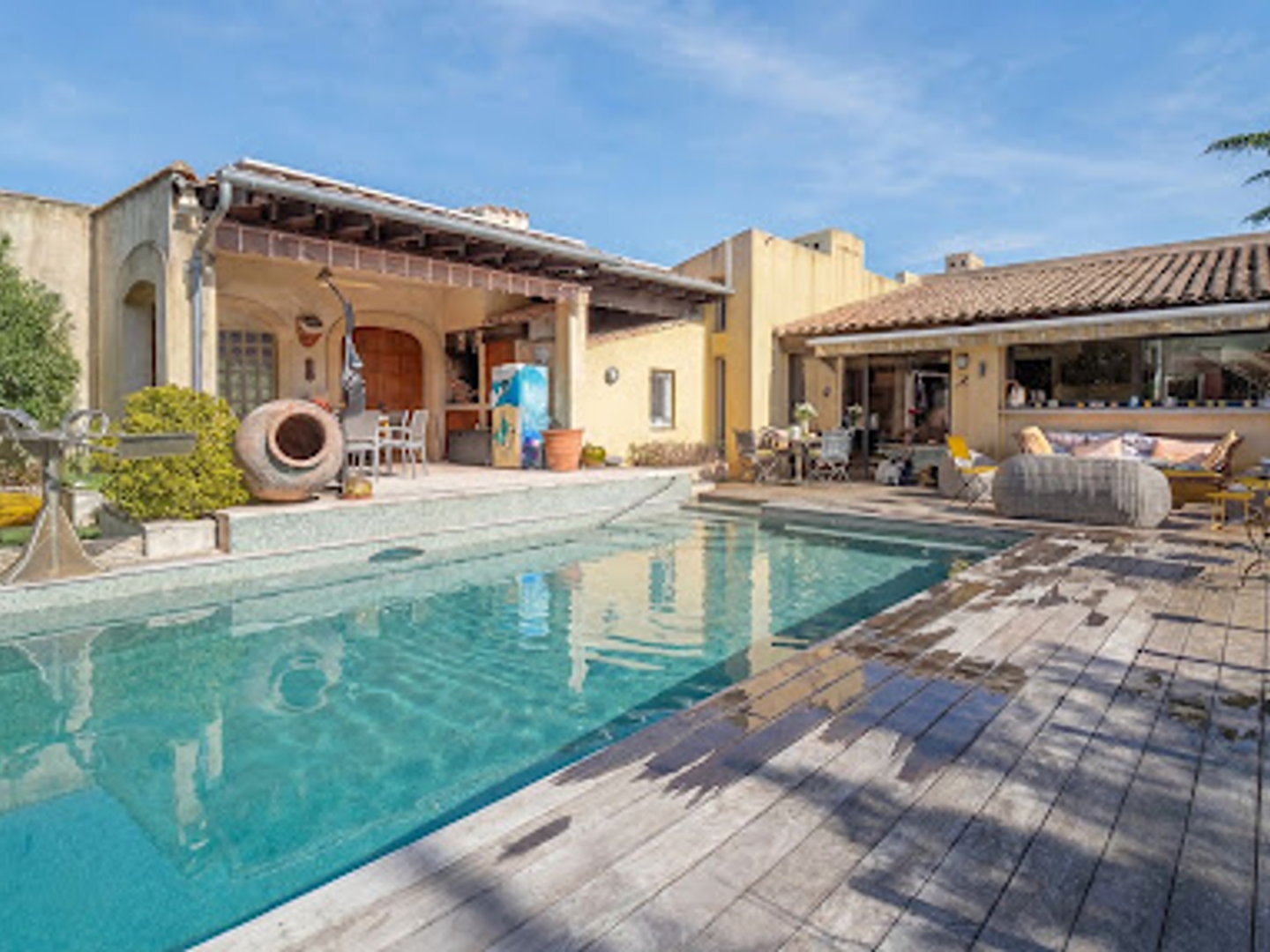 Maison 6 pièces 316 m²