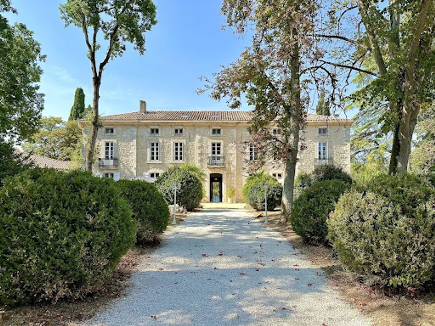 Château 33 pièces 1840 m²