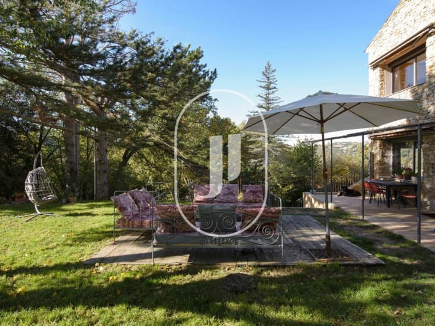 Propriété d'exception avec vue à vendre à Mollans Sur Ouvèze