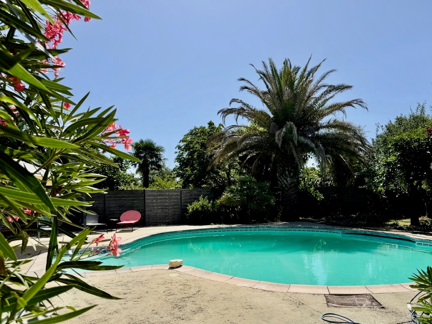 Maison à vendre - 8 pièces - 209m2 - Mérignac (33700)
