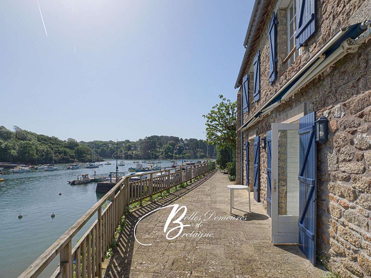 Maison 14 pièces 353 m²