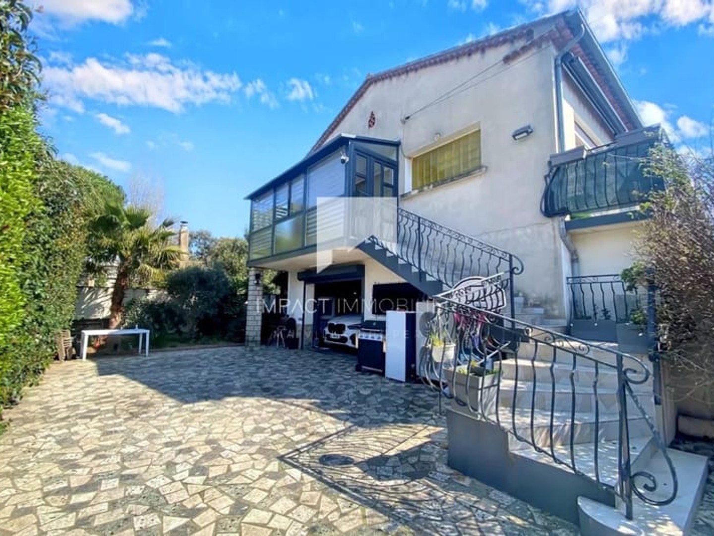 Appartement à vendre - 5 pièces - 196m2 - La Crau (83260)