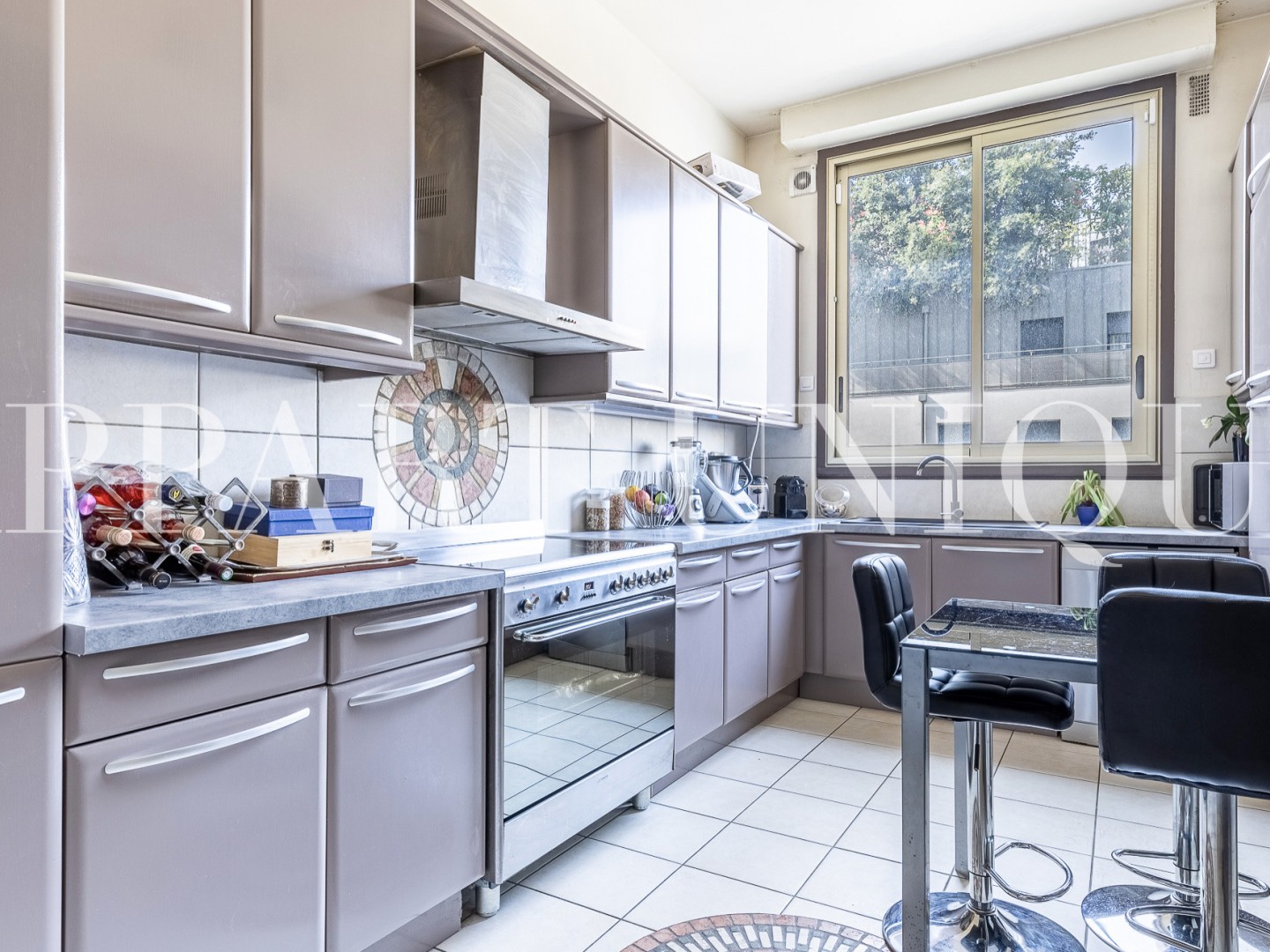 Appartement à vendre - 7 pièces - 250m2 - Paris 16e (75016)