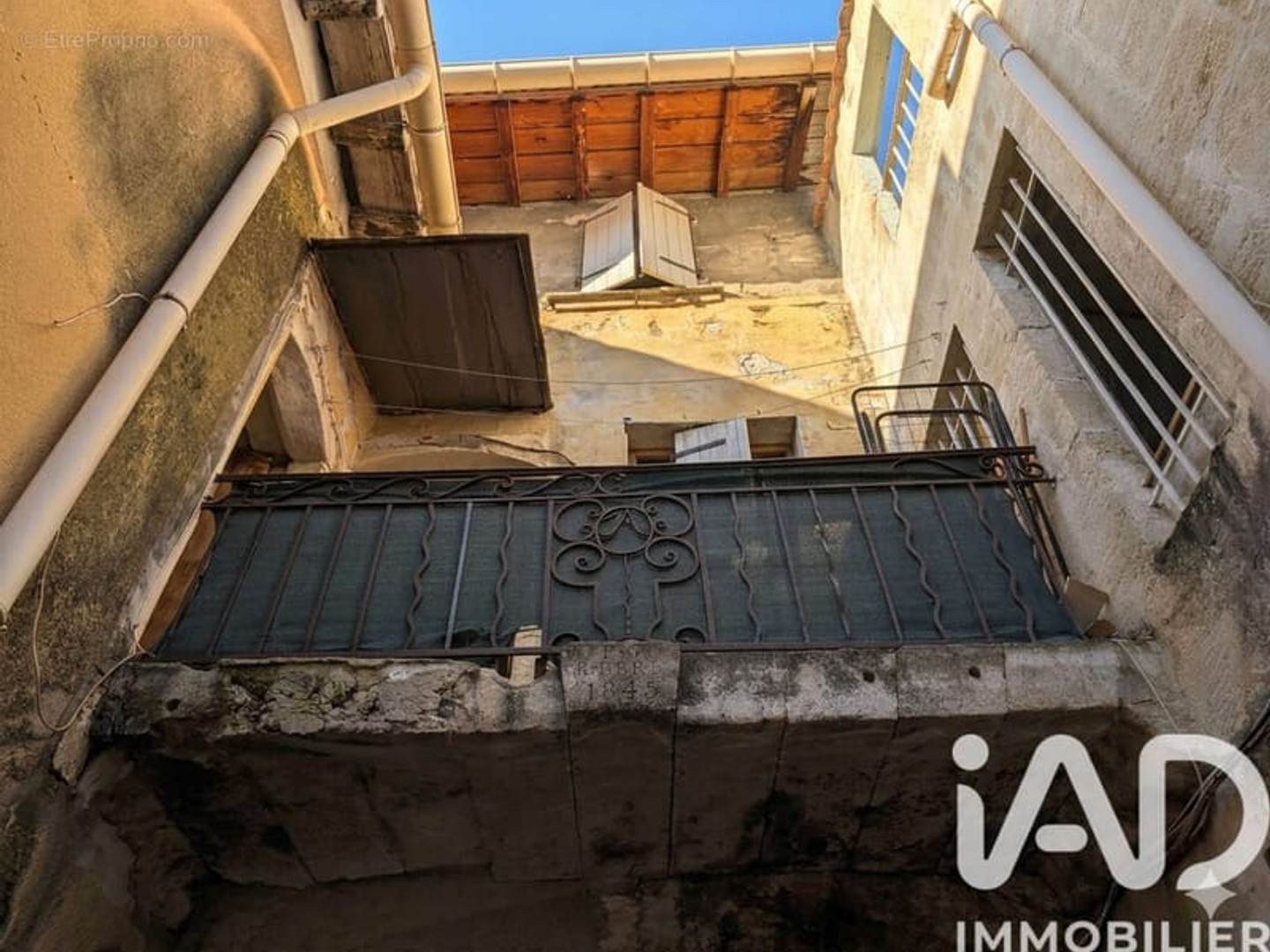 Appartement à vendre - 120m2 - Beaucaire (30300)