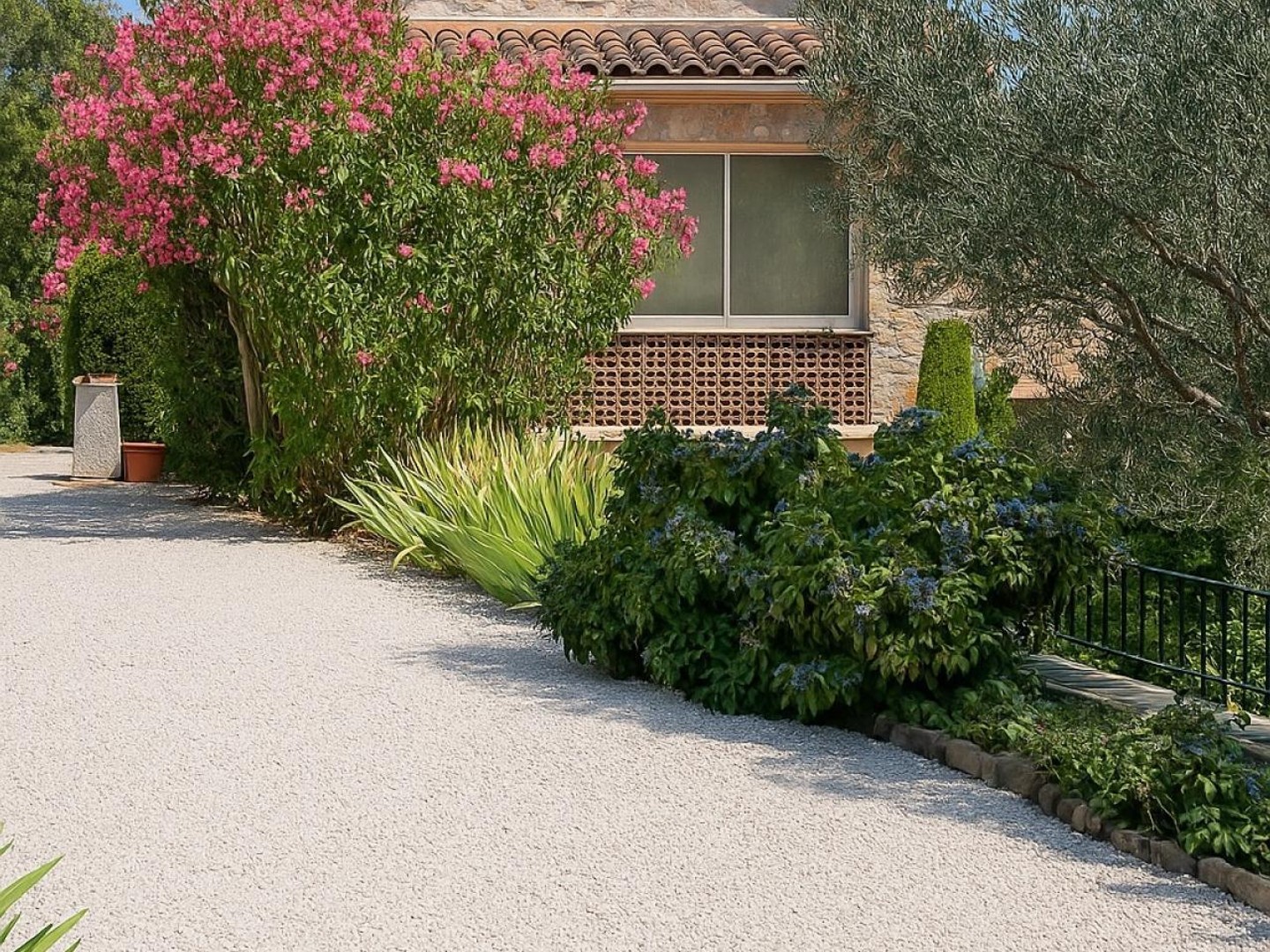 Maison à vendre - 4 pièces - 140m2 - La Mure-Argens (04170)