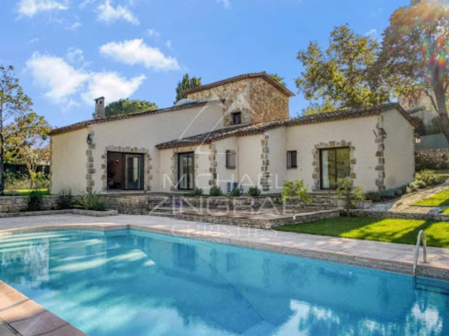 Villa 6 pièces 182 m²