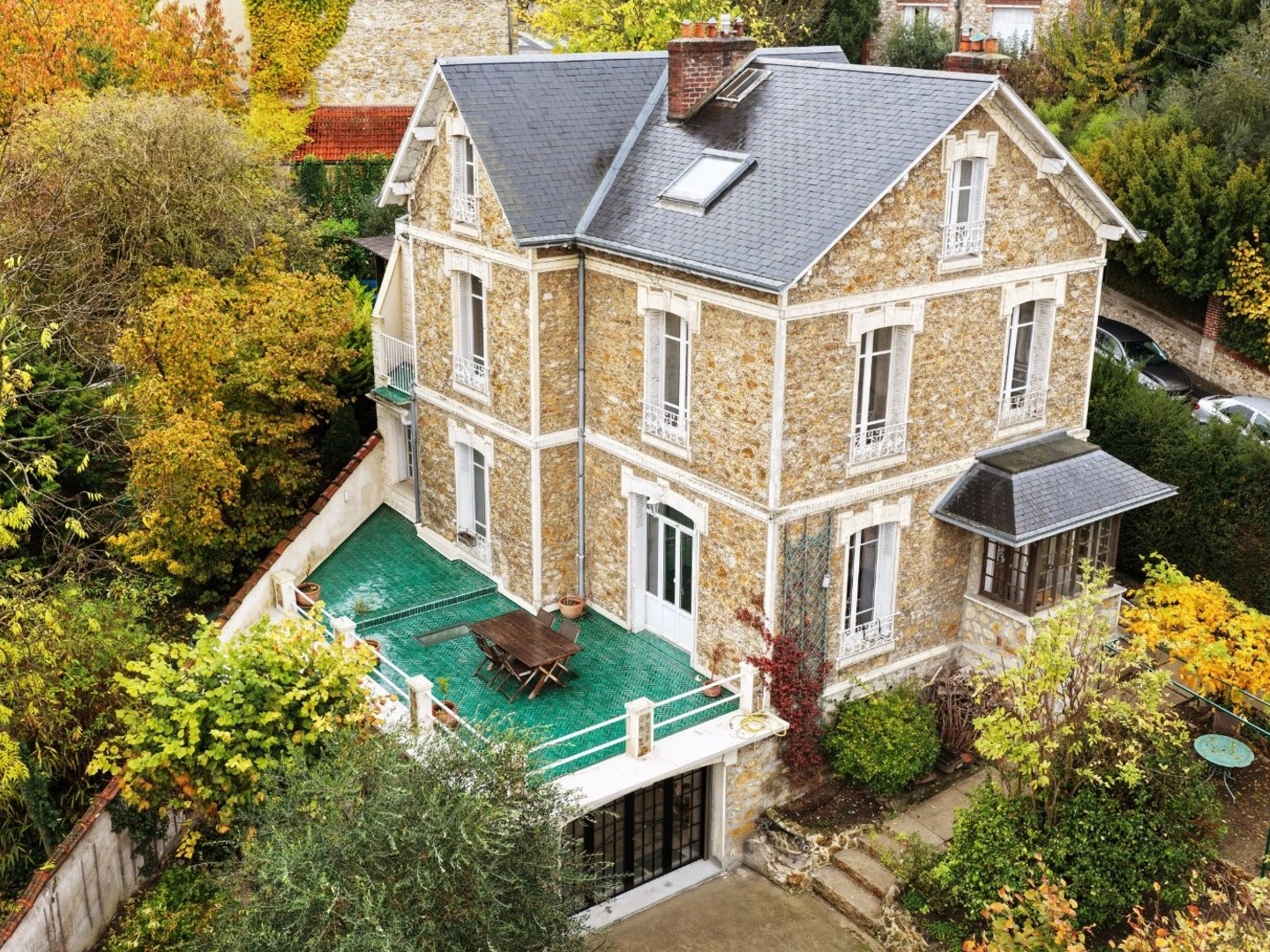 Maison 8 pièces 234 m²