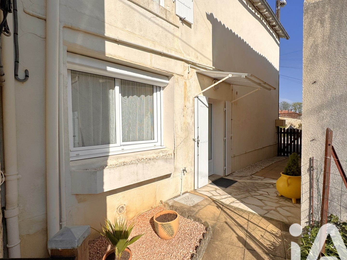 Maison à vendre - 3 pièces - 67m2 - Fontenay-Le-Comte (85200)