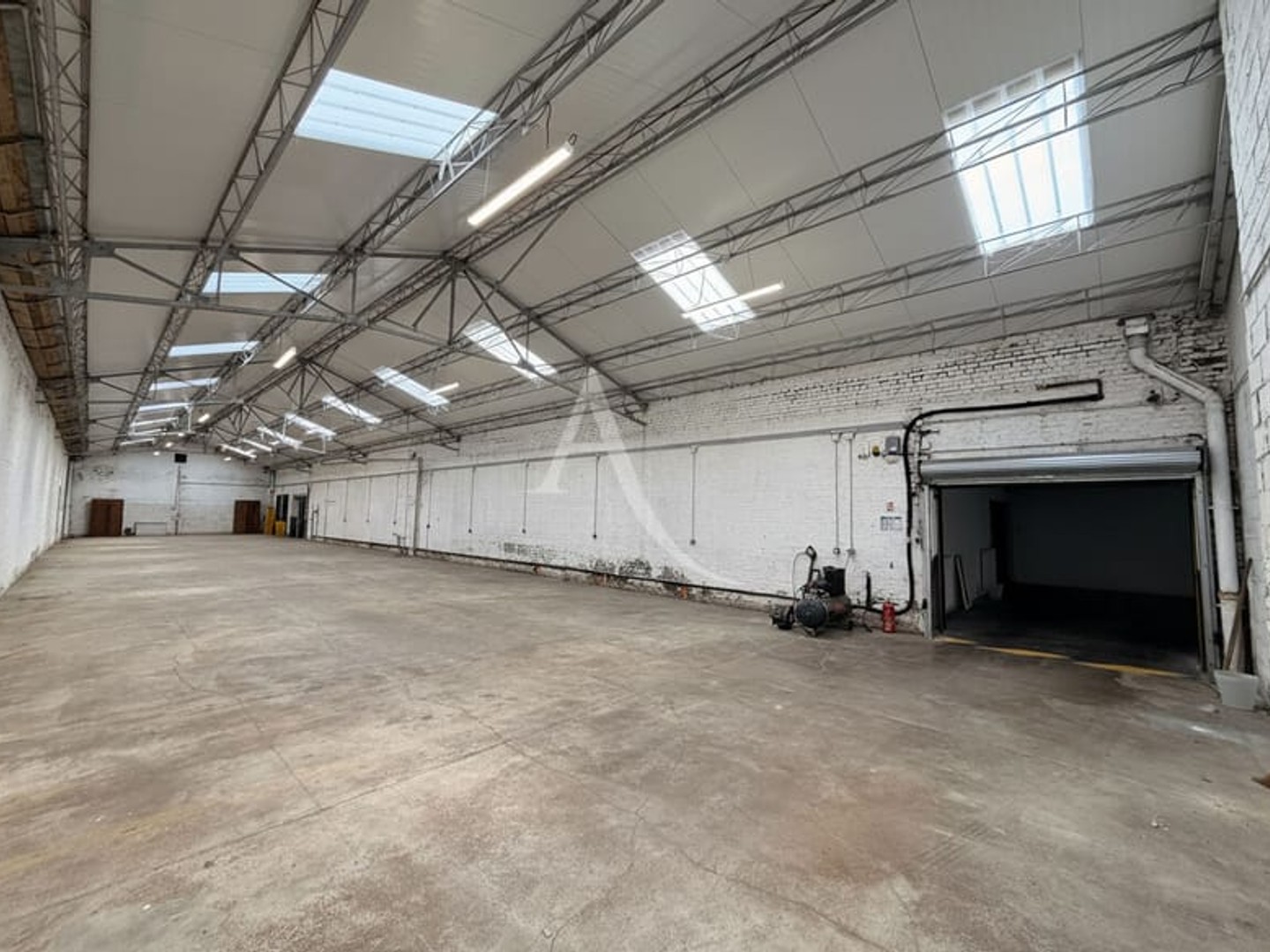 Immeuble à vendre - 1046m2 - Croix (59170)