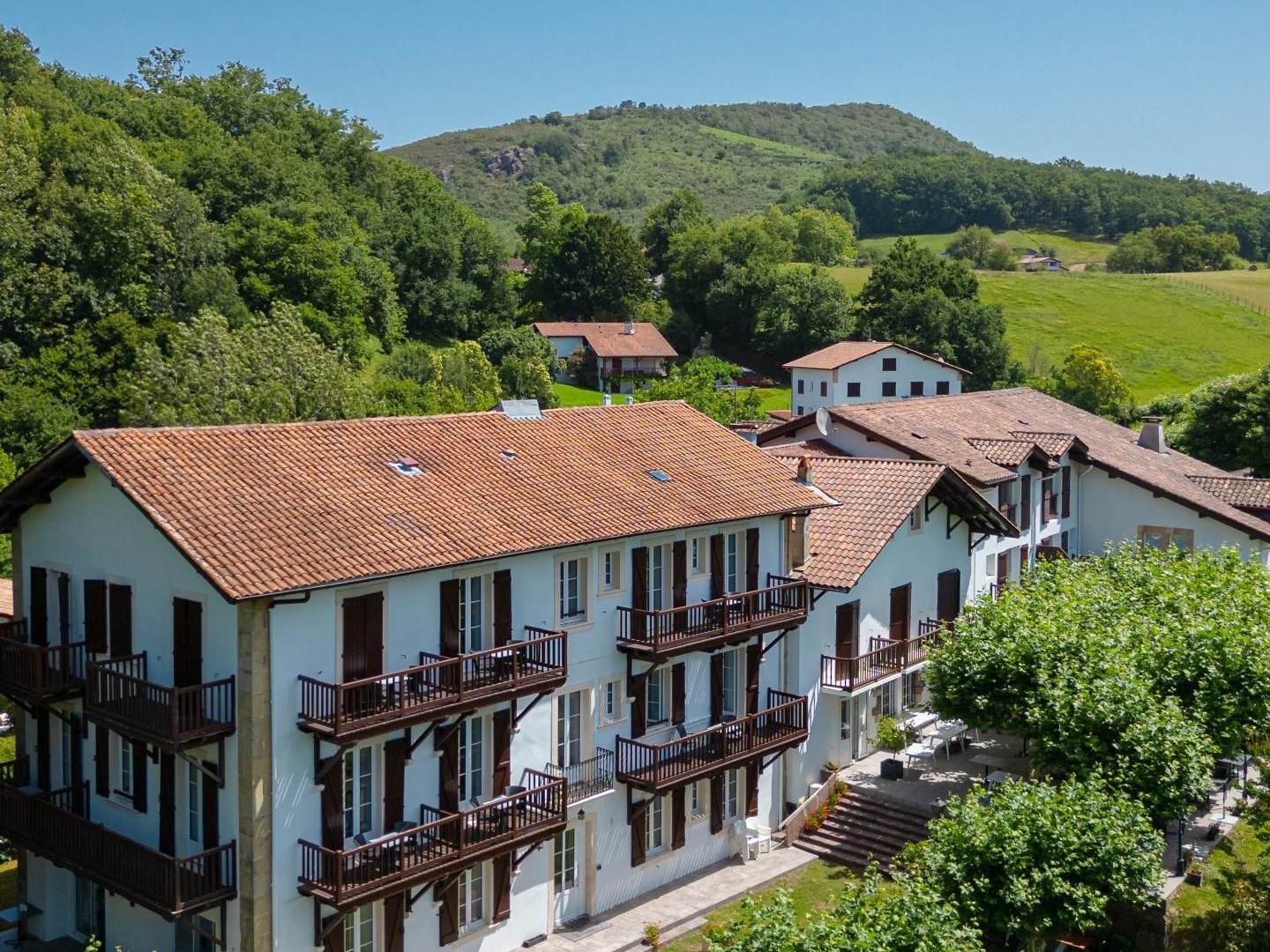Bureaux 35 pièces 2300 m²