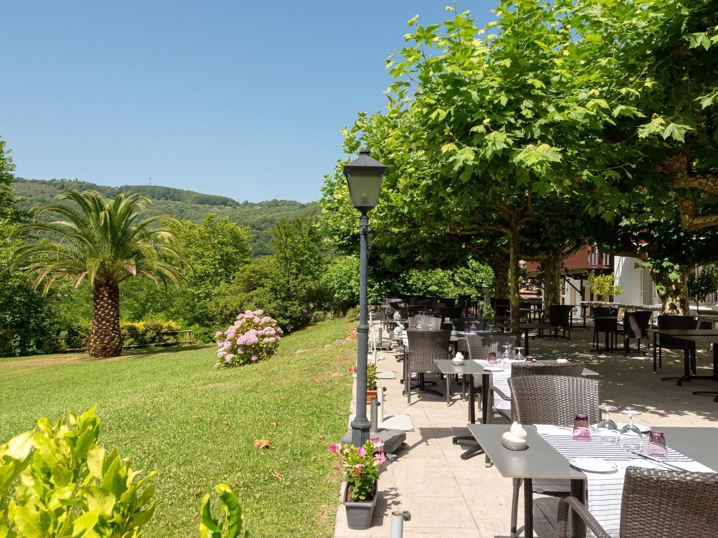Bureaux à vendre - 35 pièces - 2300m2 - Biriatou (64700)