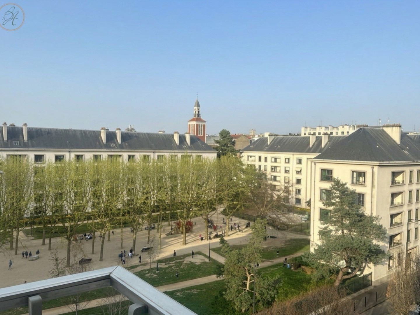 Silly-Gallieni Appartement familial avec grands balcons et parki