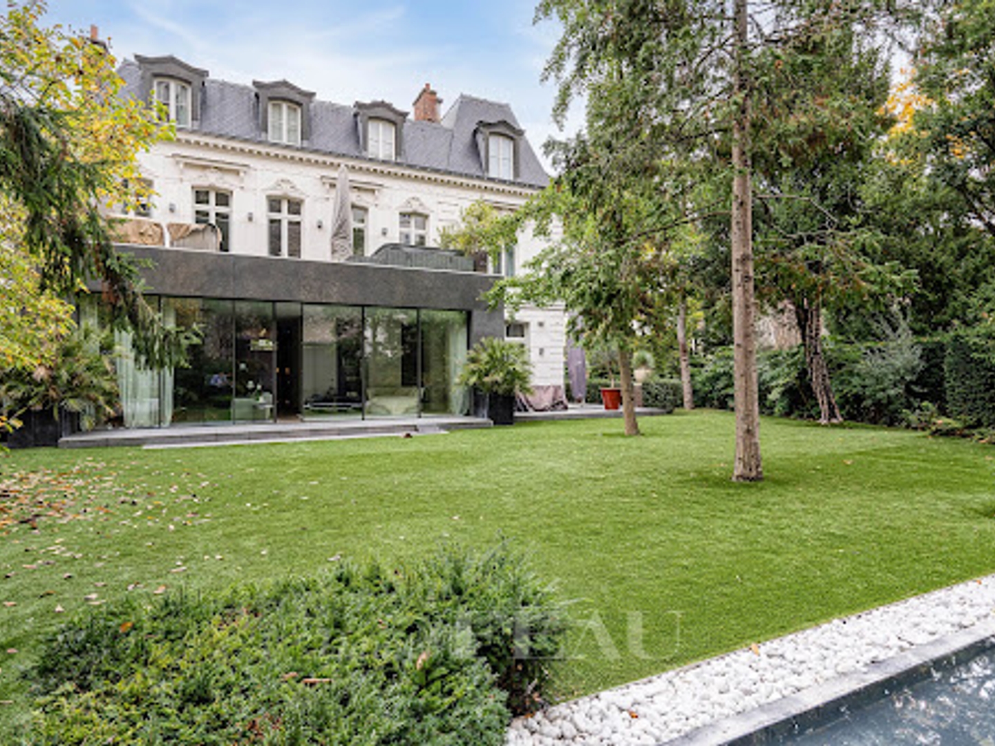 Maison à vendre - 14 pièces - 580m2 - Paris 16e (75016)