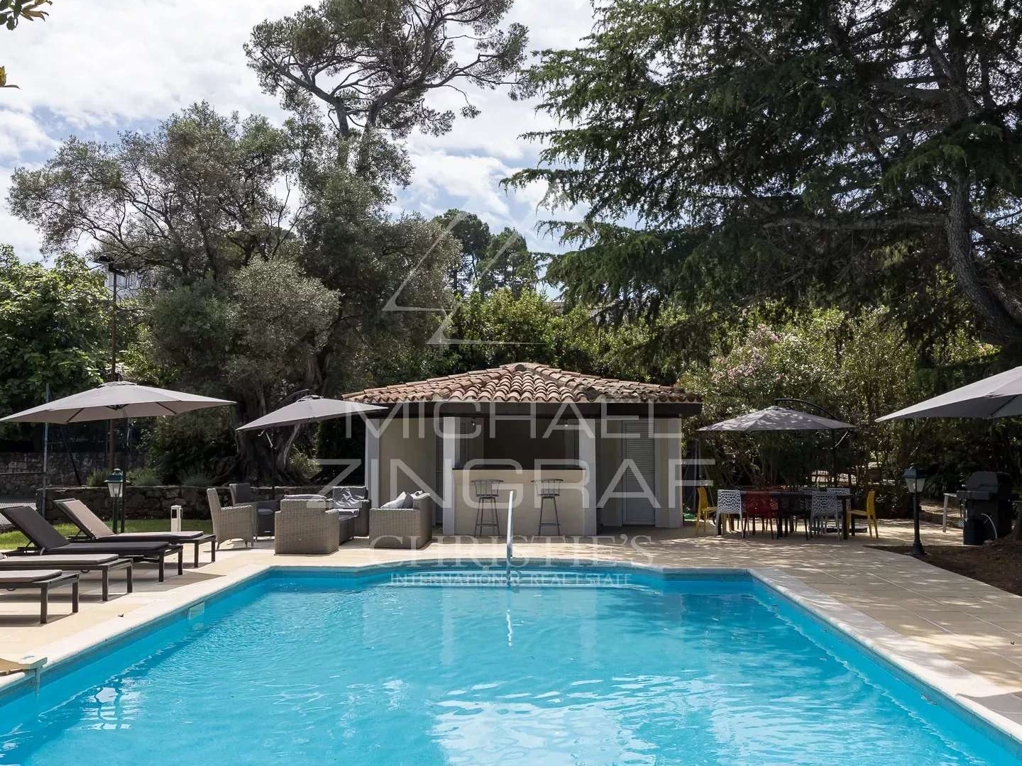 Maison 11 pièces 513 m²