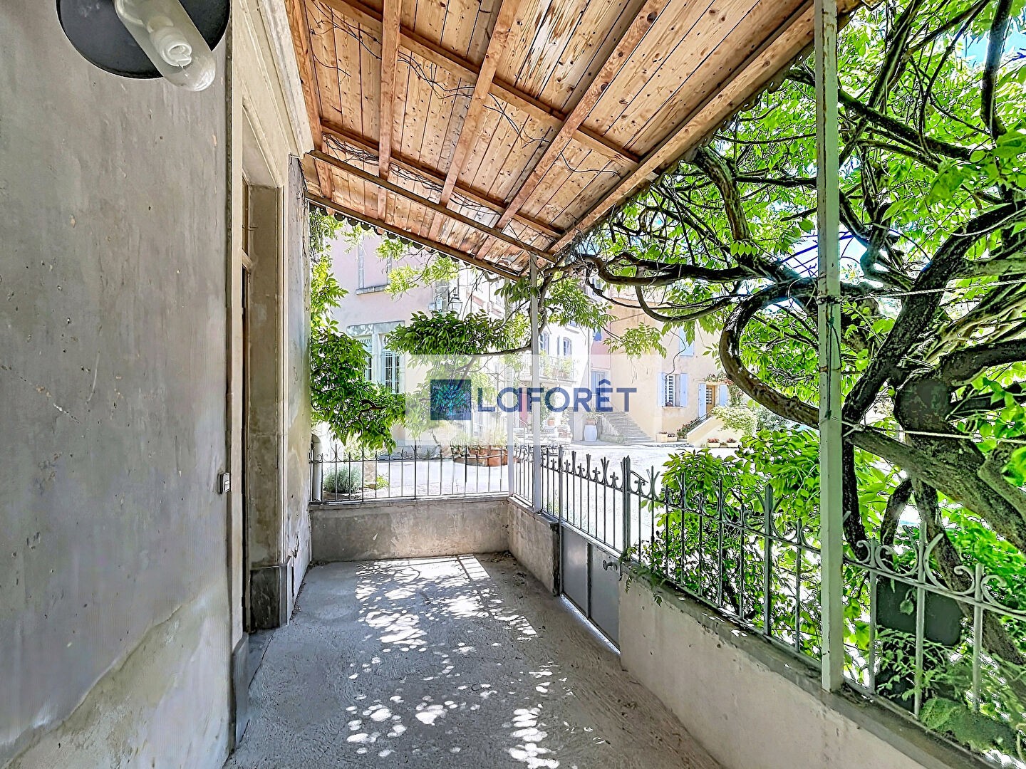 Maison à vendre - 8 pièces - 235m2 - Venterol (26110)