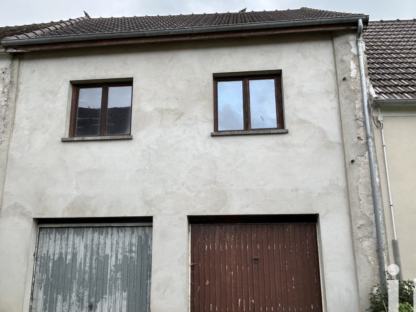Locaux à vendre - 90m2 - Saint-Cyr-Sur-Morin (77750)