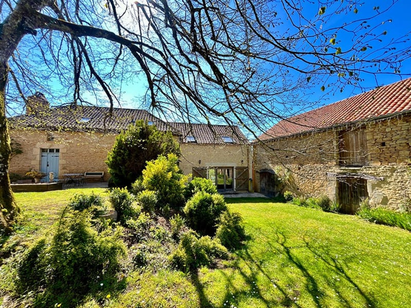 Maison à vendre - 8 pièces - 200m2 - Villefranche-Du-P... (24550)
