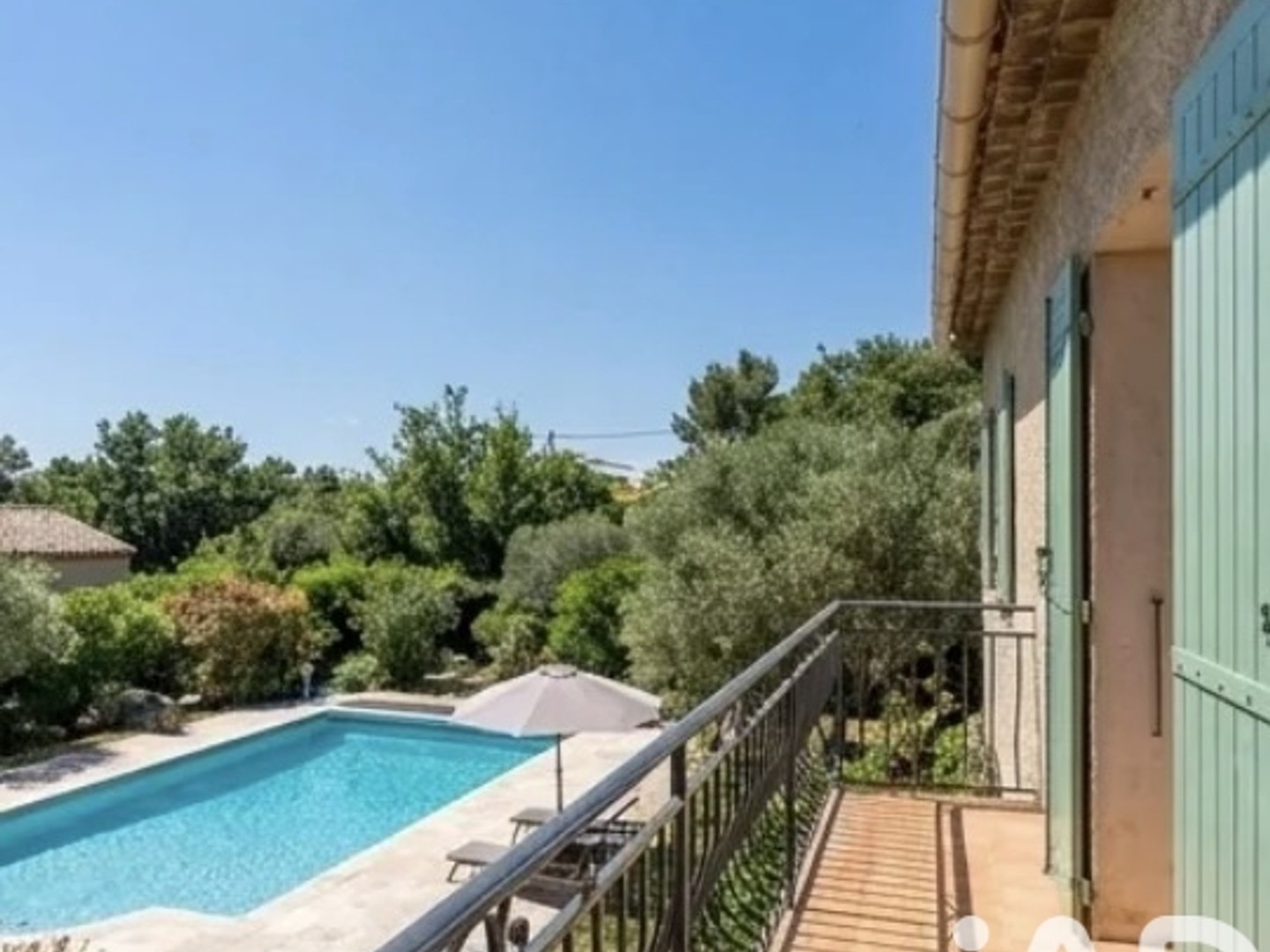 Maison à vendre - 5 pièces - 217m2 - Nîmes (30900)