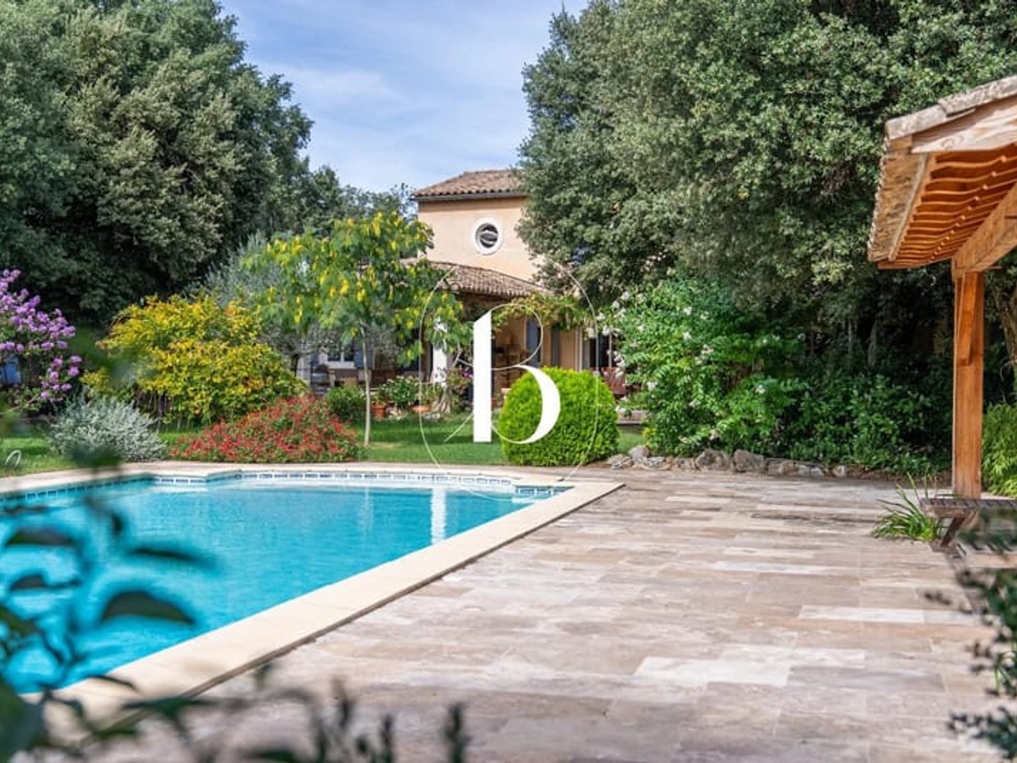 Maison à vendre - 6 pièces - 185m2 - Uzès (30700)