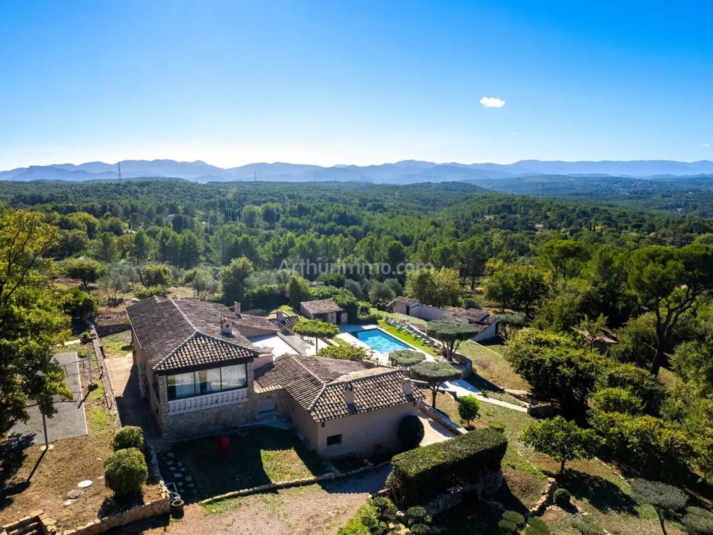 Maison à vendre - 2 pièces - 259m2 - Draguignan (83300)