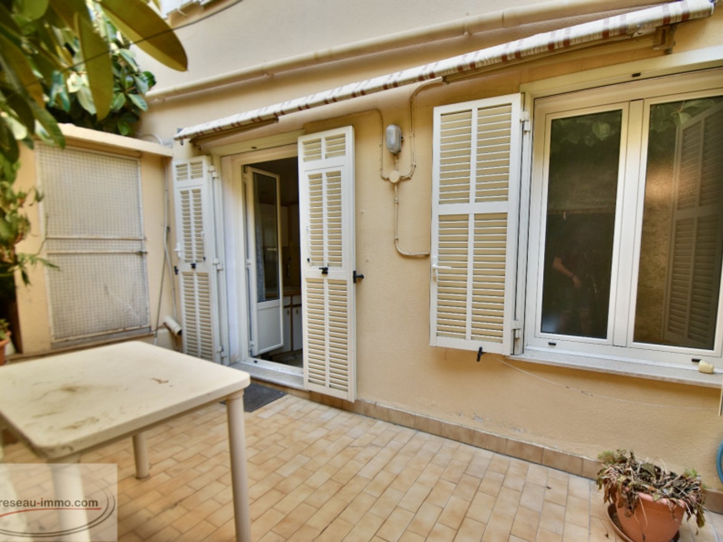 Appartement à vendre - 2 pièces - 54m2 - Cap-D'ail (06320)