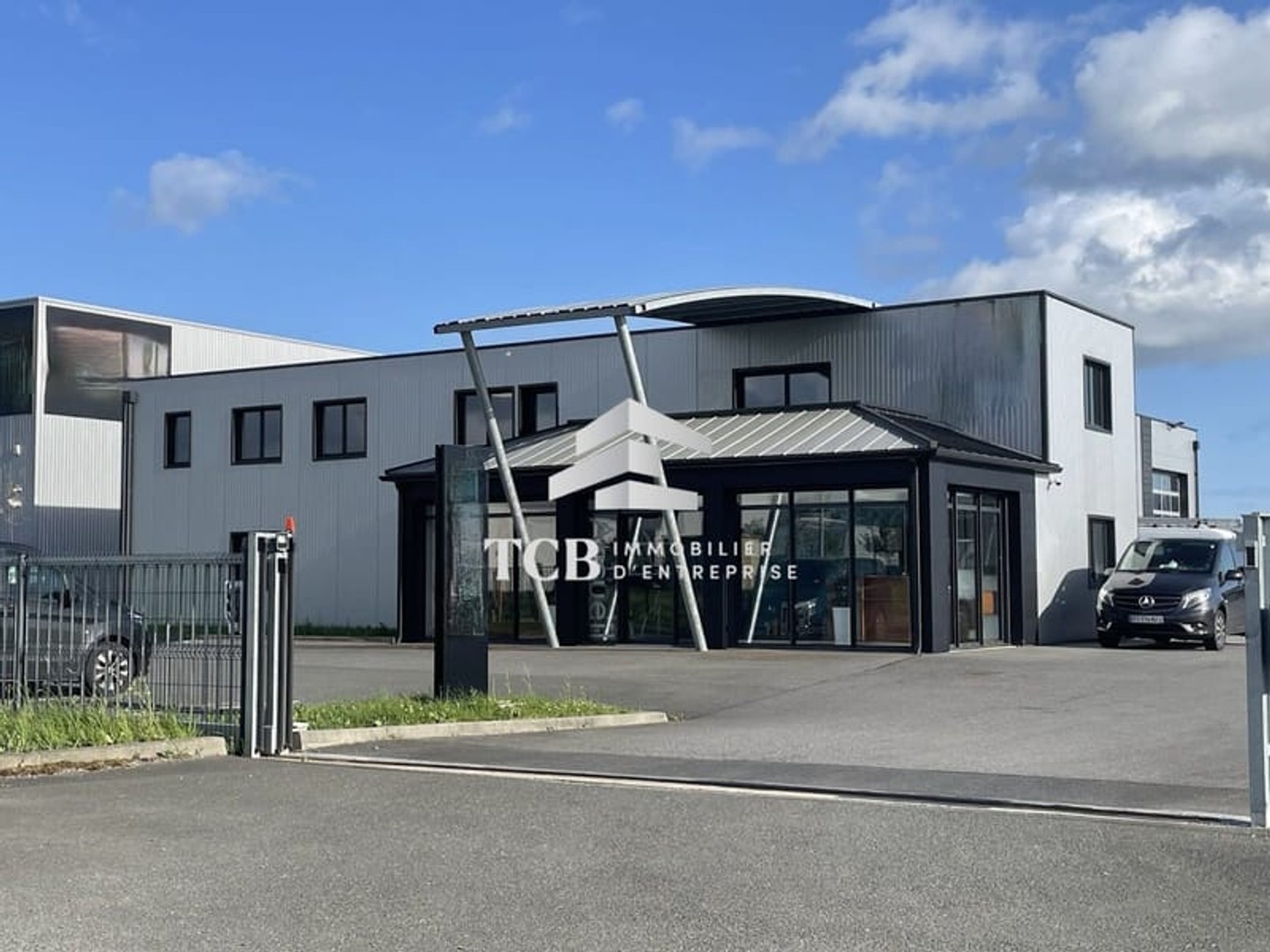 Immeuble industriel 4721 m²