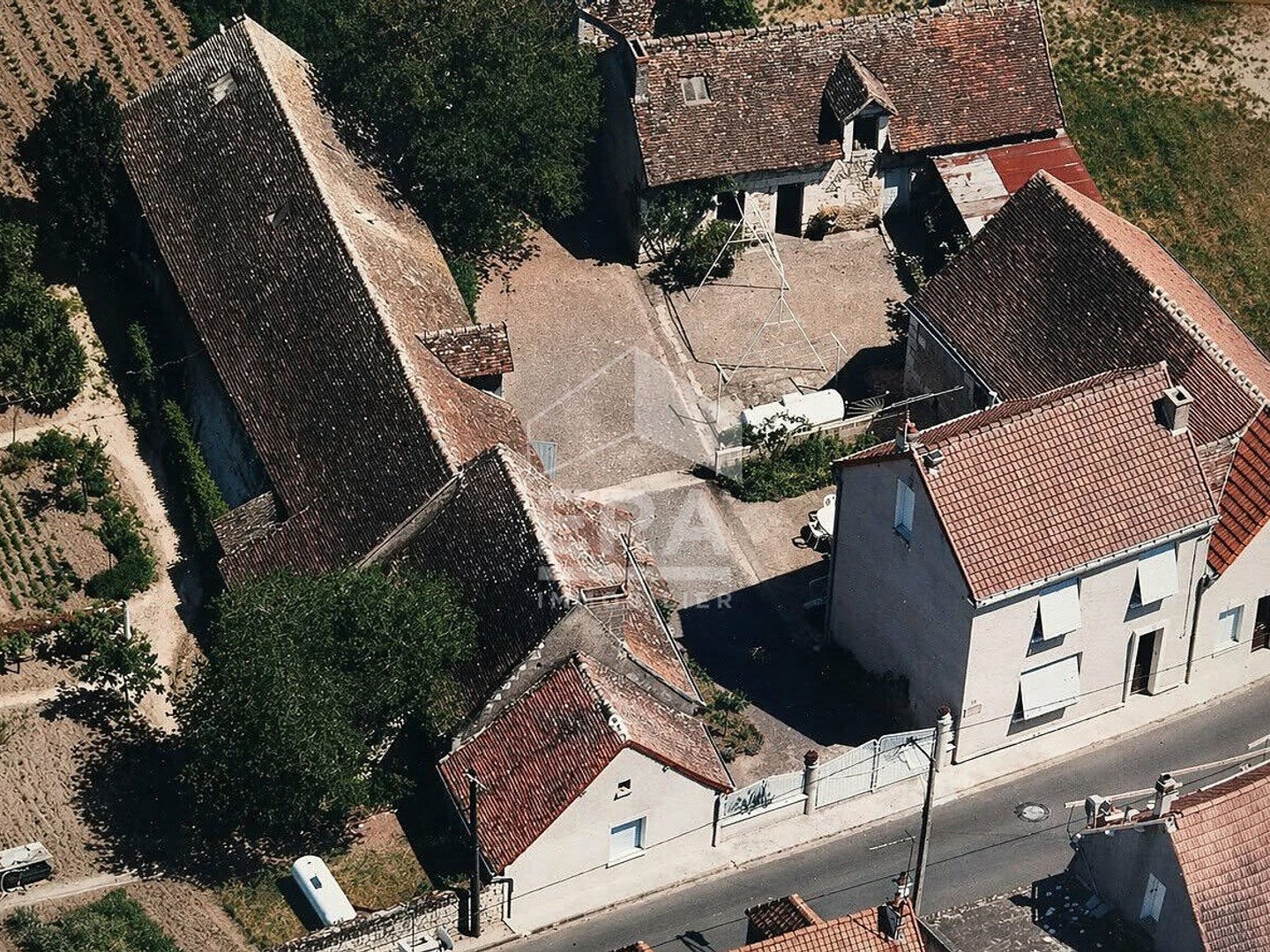 Maison à vendre - 7 pièces - 200m2 - Marcilly-Sur-Vienne (37800)