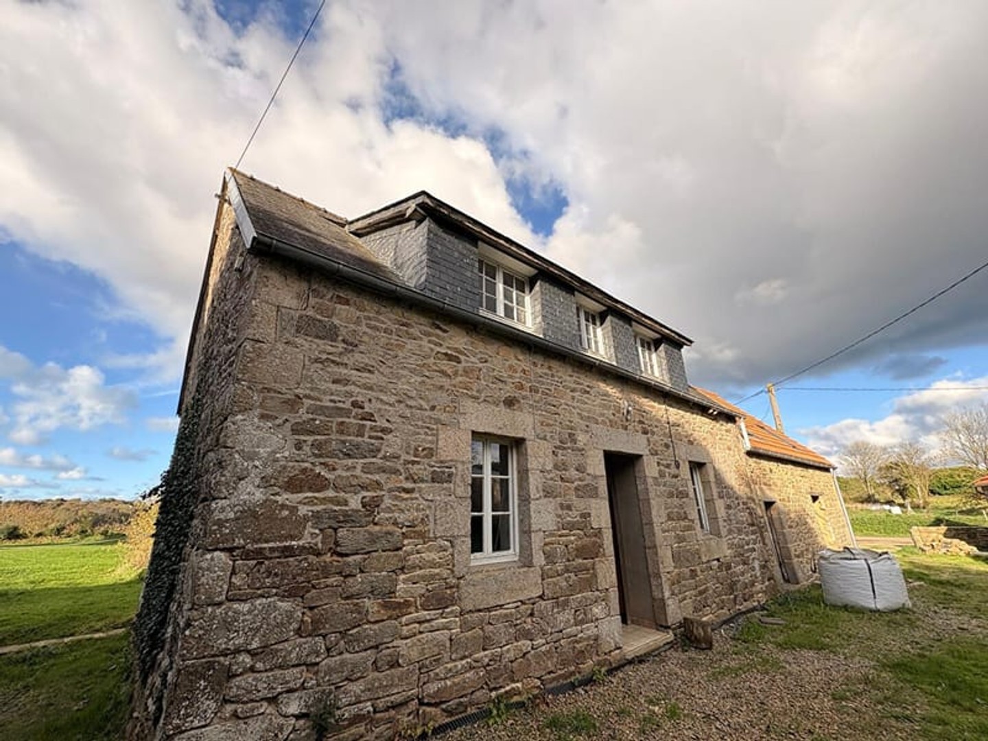 Maison à vendre - 9 pièces - 8616m2 - Saint-Michel-En-G... (22300)