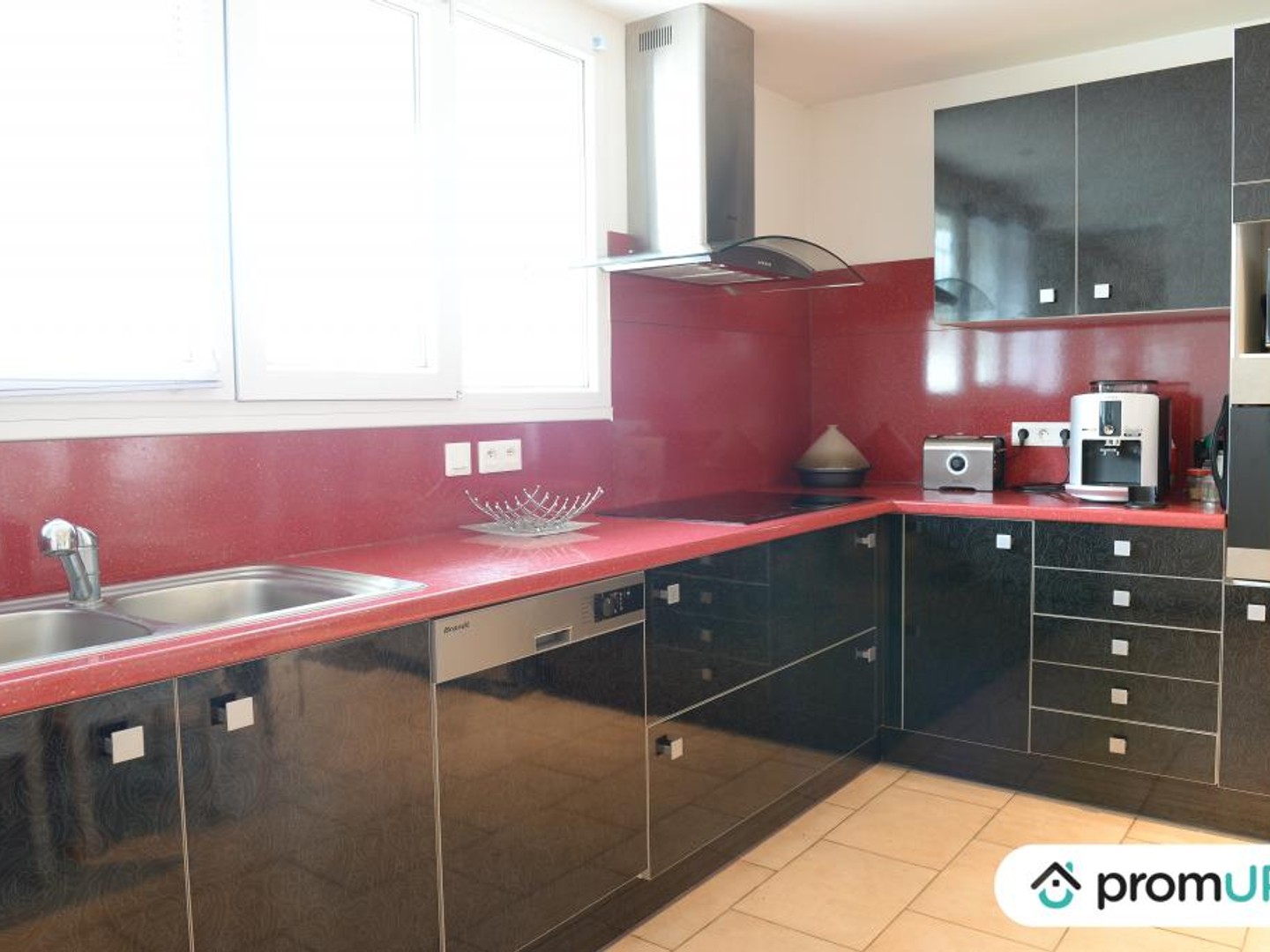 Maison à vendre - 10 pièces - 224m2 - Saint-Avit (16210)